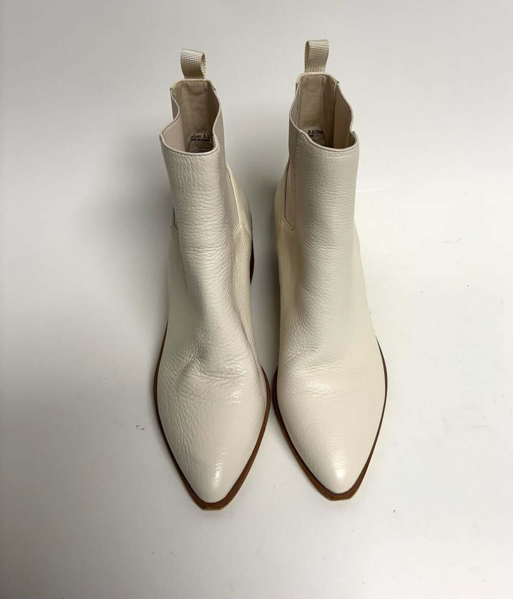 Chinese Laundry Filip Booties Size 8.5 Ivory Leather Pointed Toe